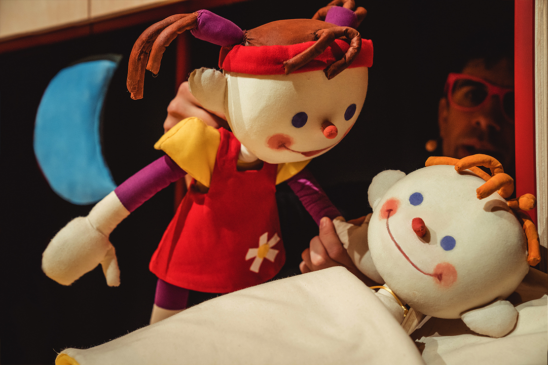 Es ven germà petit. Centre de Titelles de Lleida